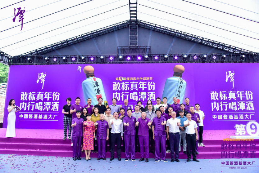 乱象丛生的年份酒市场，真年份奇异果体育app网页版是如何让消费者喝到真年份的？